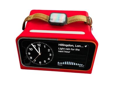 Iphone 16 Pro Max DN40 Dock with Case and Watch