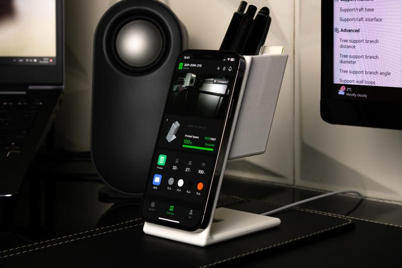 iDesk phone stand