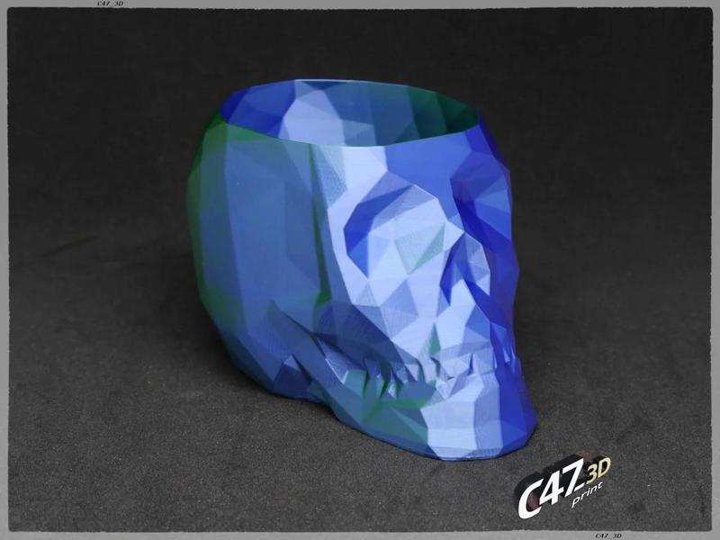 Skull Vase Low-Poly