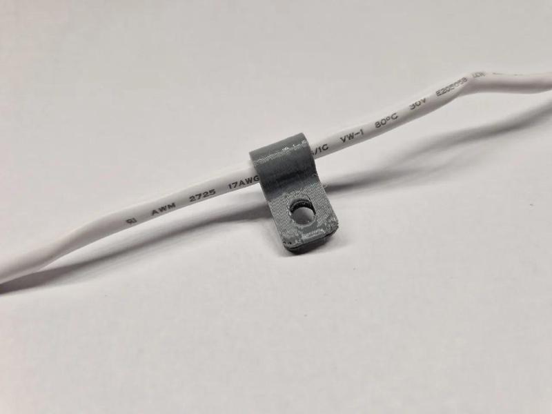 Cable clip