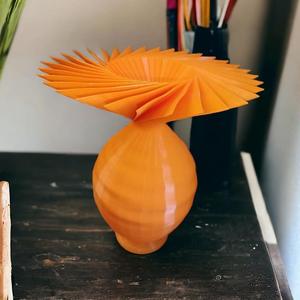 PETAL VASE
