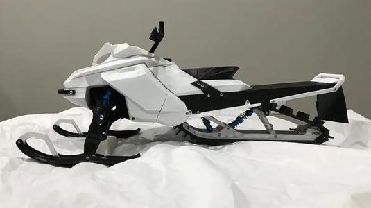 SkeeRide – RC Snowmobile