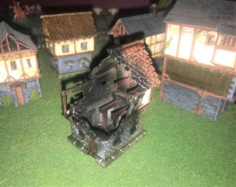 Burnt Out Fantasy Wargames House / Building 15mm
