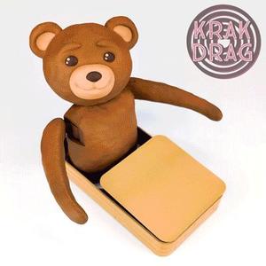 Hugging Teddy Bear: Self-Adjusting Coaster