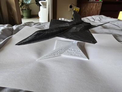YF-23 Black Widow II – Model and Display Stand