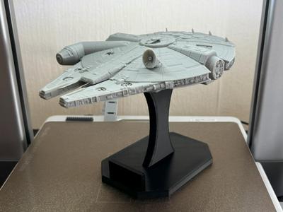 Star Wars Millennium Falcon with Stand