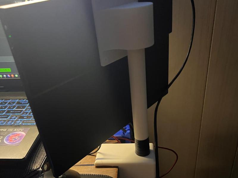 Portable monitor mount