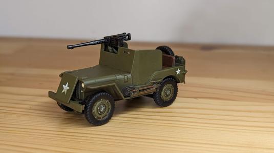 Armored Willys Jeep MB (Ford GPW, 4×4) with machine gun and twin bazooka (US, WW2)