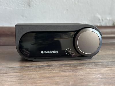 Arctis Nova Pro Wireless - Mount