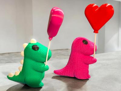 Crochet Valentine Dinosaur with balloon heart