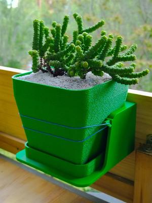 Wall-Mounted Plant Pot Holder