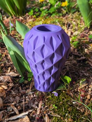 Diopt Vase – Geometric Diamond Eye Vase