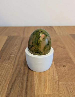 minimalistic egg cup / egg holder