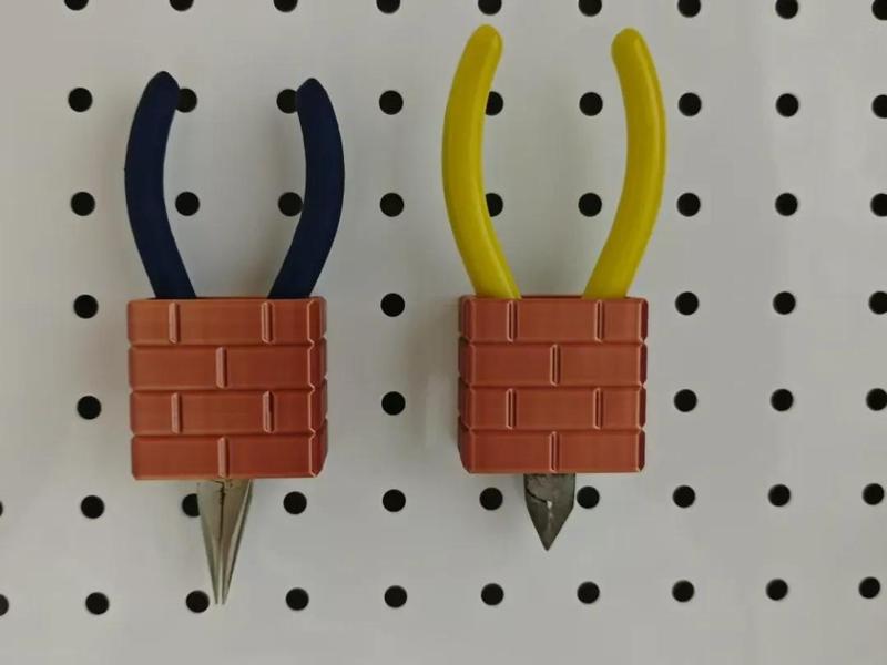 Pegboard scissor/pliers storage accessories for 25mm pitch 6mm diameter holes