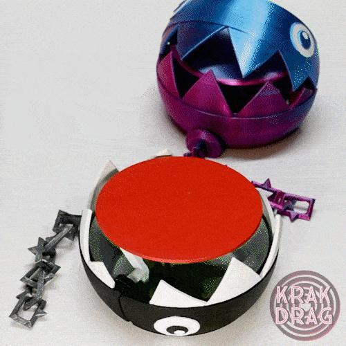 MUG CHOMP: SELF-ADJUSTING COASTER