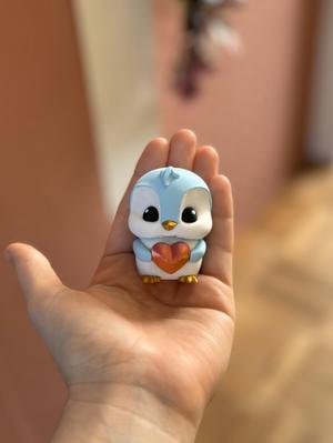 Valentine’s Wobbly Penguin – Articulated – Flexi