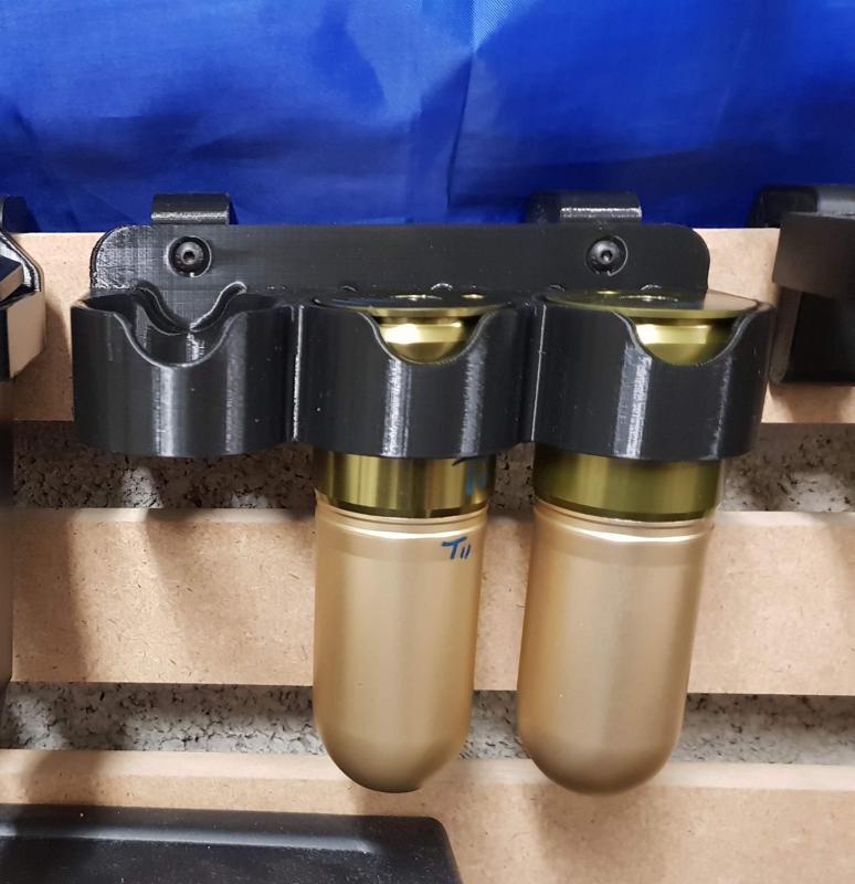 WALL MOUNT FOR 3 GRENADES 40MM