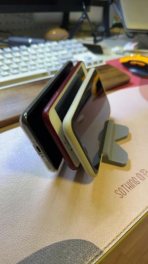 Phone Hander, supports three mobile devices | Phone holder, supports three mobile devices