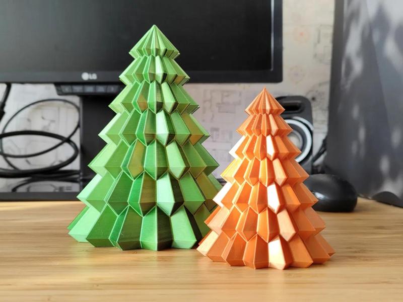 Sassy Christmas Tree – Vase mode – geometrical design