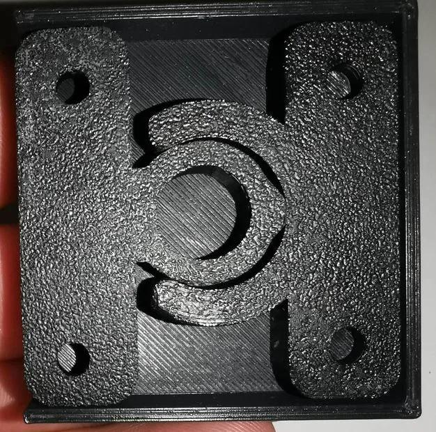 Door catch