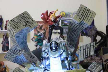 Diorama Fullmetal Alchemist – Edward e Alphonse Elrik