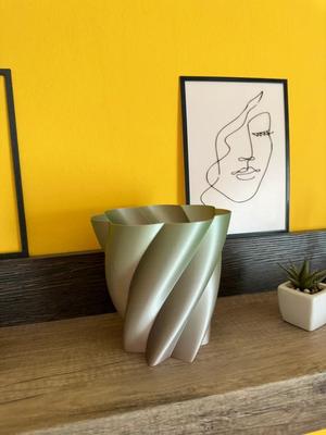 Simple spiral vase for vase mode