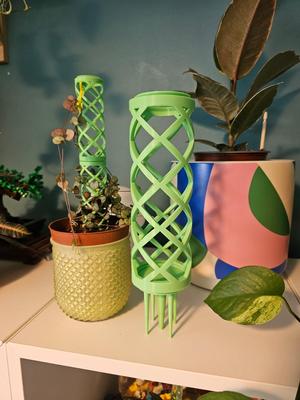 Modular Plant Moss Pole
