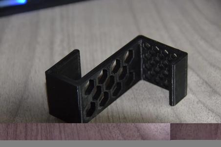 Headphone Mount (honeycomb)   
