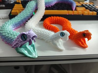 Fanged Viper – Print-in-Place Articulated Version, Head Rotates, Jaw Opens
