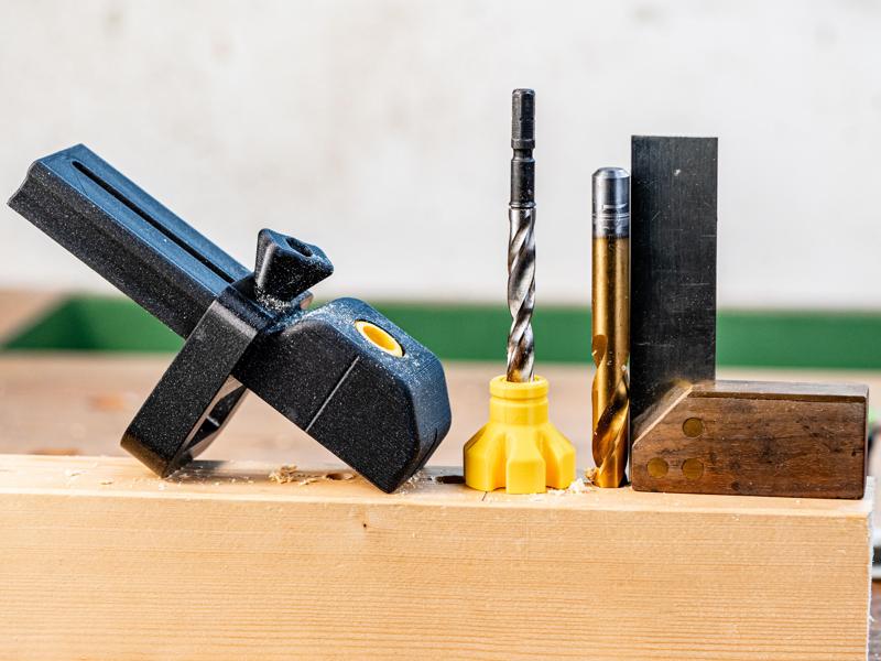Adjustable Drill guide with stop and elements