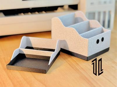 Low desktop storage tray/organizer tray