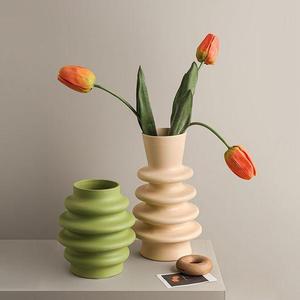 Rings Vase A Modern and Elegant Design