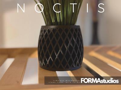 Noctis Planter with hidden drip tray