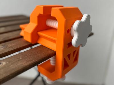 Simple Table Vise