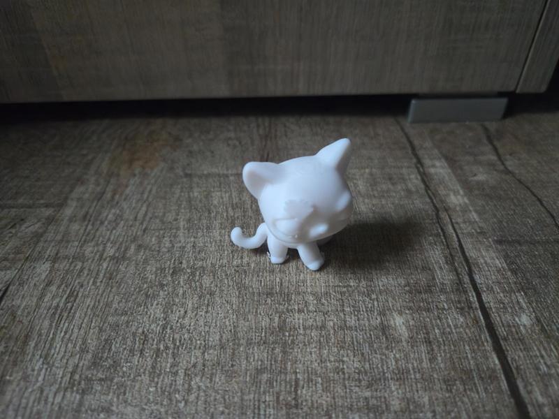 Littlest Pet shop LPS cat
